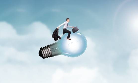 领导力发展与团队建设：上国会的管理才能塑造