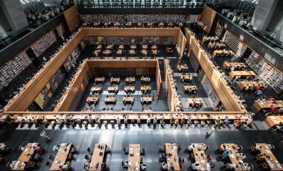 预算编制与执行监控：上国会的预算管理精髓